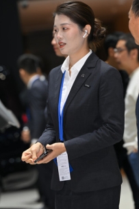 韵味气质黑丝-奔驰销售