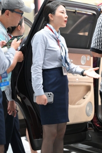 问界的气质美女销售