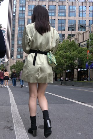 4K - 街拍青春活力小姐姐 [898 MB/MP4]