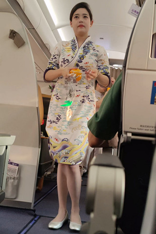 4K视频海航飞机上空姐灰丝旗袍美腿视角绝绝子