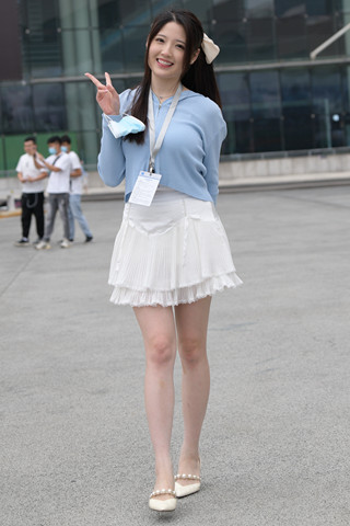 可爱漂亮妹妹惹人爱~ 【图片➕视频】