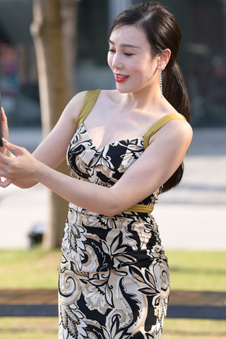 韵味白皙的高跟朲槭 【图片➕视频】