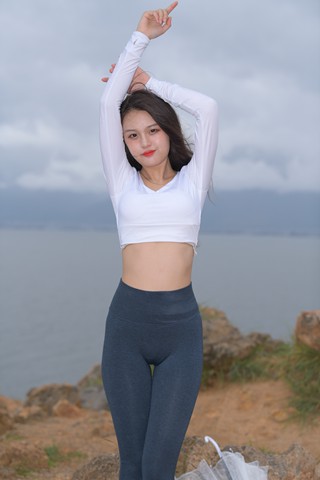 【红石大理旅拍】第八篇：蓝色瑜伽裤小妹