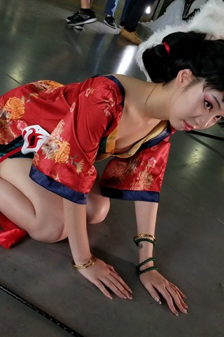 4K - 漫展cos的美眉, [1.19 GB/MP4]