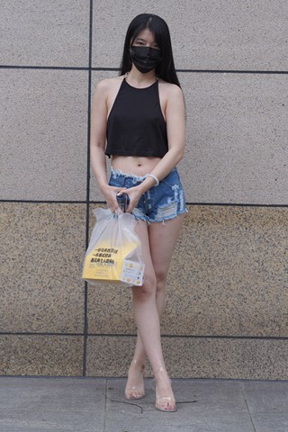 加菲mao作品●余温~热裤美女 【套图+视频】