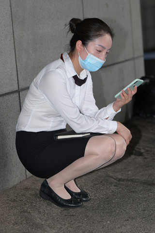 OL白衬衫肉丝汽车销售