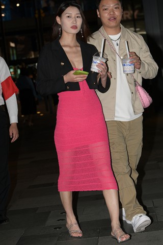 夜拍长裙美zu少f