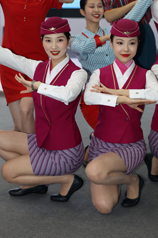 25航空展魅力南航空姐 【图片➕视频】