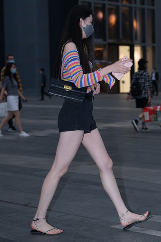 苗条高挑小姐姐