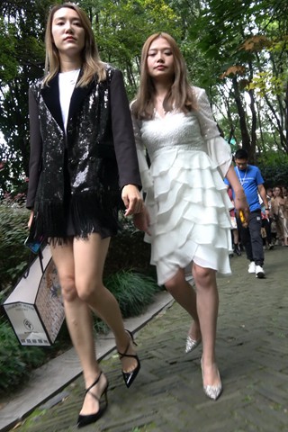 4K - 高跟姐妹 [998 MB/MP4]