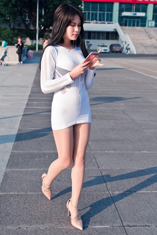 御风街拍★包臀紧身短裙效果的肉丝美女【套图+视频】