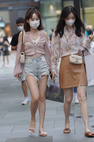 街拍偶遇小清新姐妹花