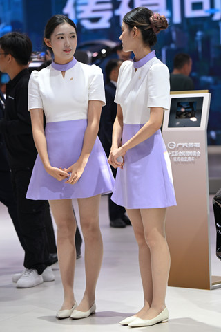 传祺展台-肉丝礼仪们