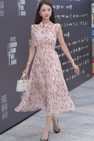 时尚气质花裙子美女姐姐