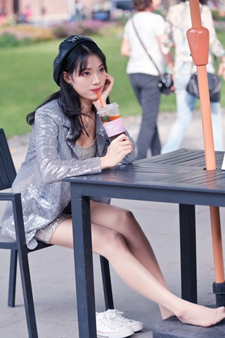 御风★在沙面公园搭讪的肉丝甜美小姐姐九月【套图+视频】