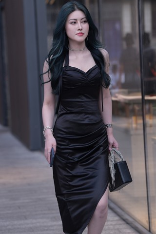 黑色长裙凉高美眉