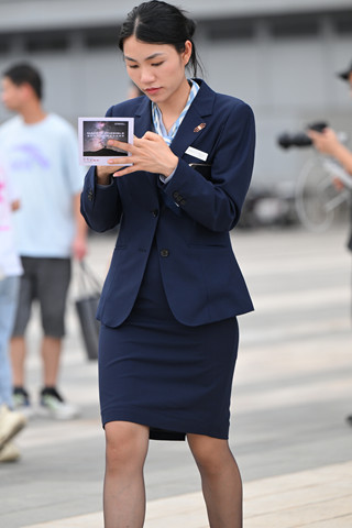 下班了的黑丝美眉