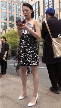 性感白高跟 [994 MB/MP4]