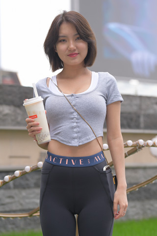 [一始专区] 黑色瑜伽裤美女 【图片➕视频】