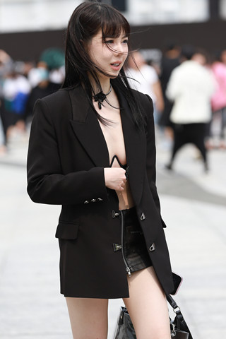 韩版西装外套美眉