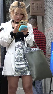 黄发美眉 [1.31 GB/MP4]