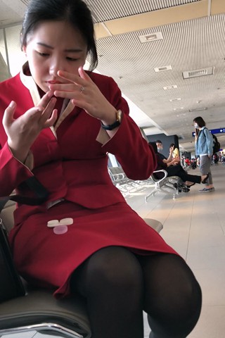 有谁可以帮忙空服小姐姐？