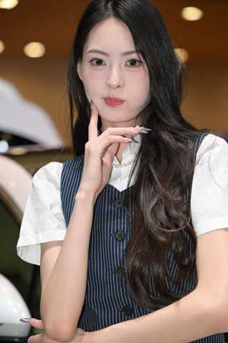 腾势大眼睛车模