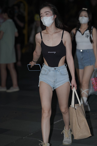 热牛里面配高叉