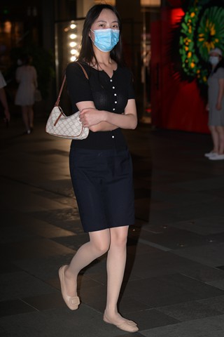 夜拍丝腿平底鞋小姐姐