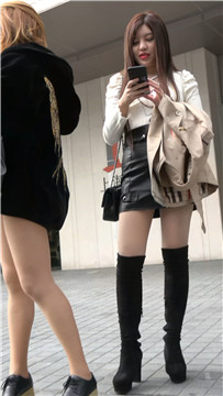 丝袜，皮裙，高筒靴极品身材靓妹