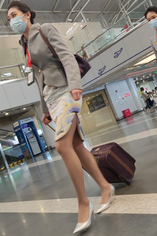 手机4k视频hu航国际空乘灰si旗袍尖头高跟大长tui2分48秒